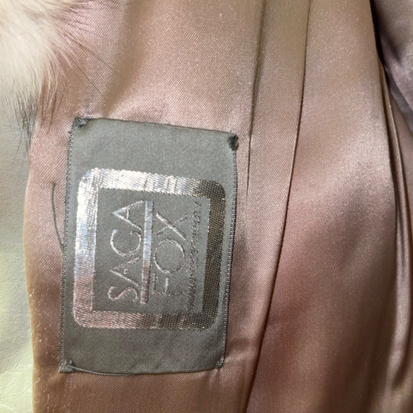 Saga Fox Coat - Picture 3 of 3